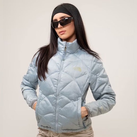 THE NORTH FACE Women’s Powder Blue Down Puffer Jacket